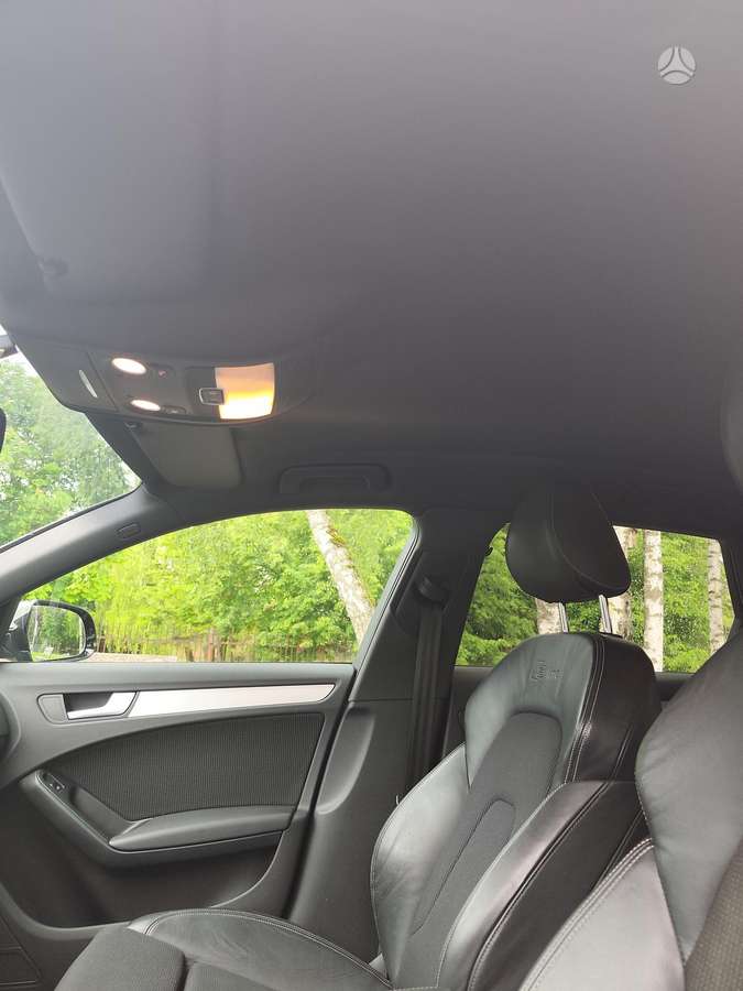 Audi A4 2010 — photo 10