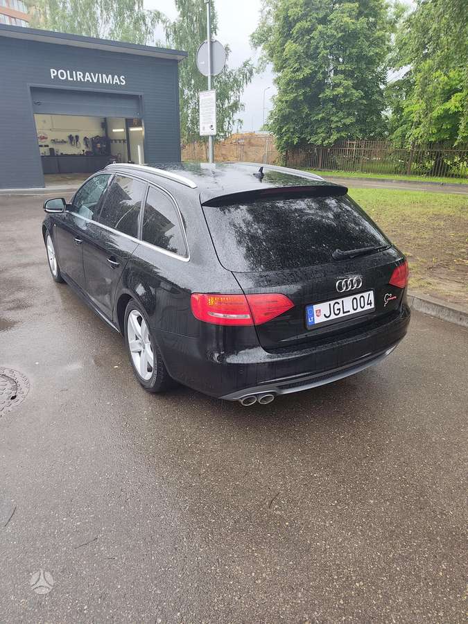 Audi A4 2010 — photo 6