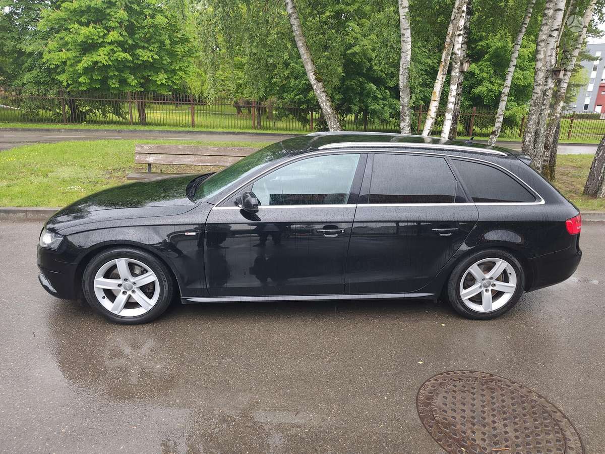 Audi A4 2010 — photo 8