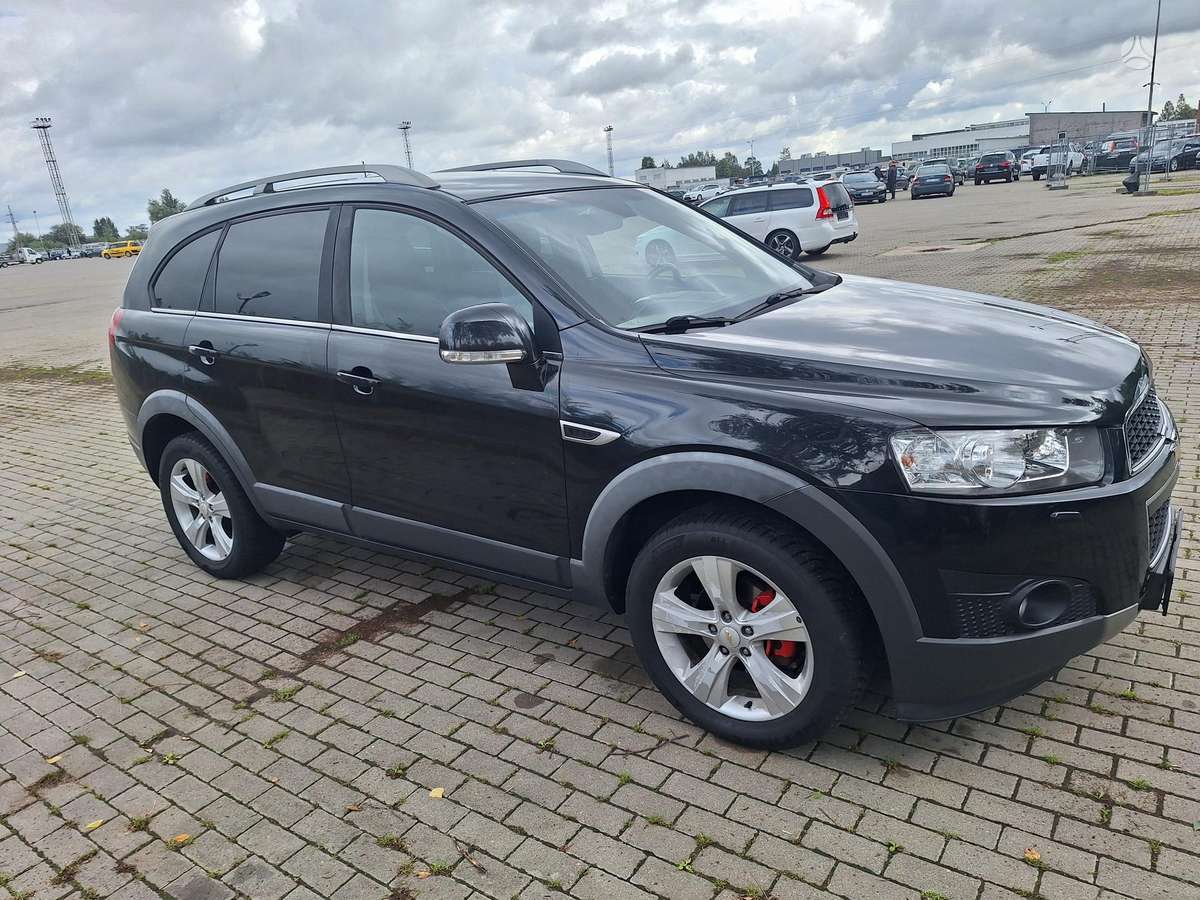 Chevrolet Captiva 2011 — photo 11