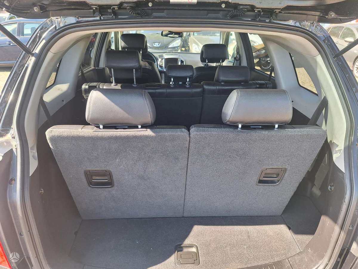 Chevrolet Captiva 2011 — photo 14