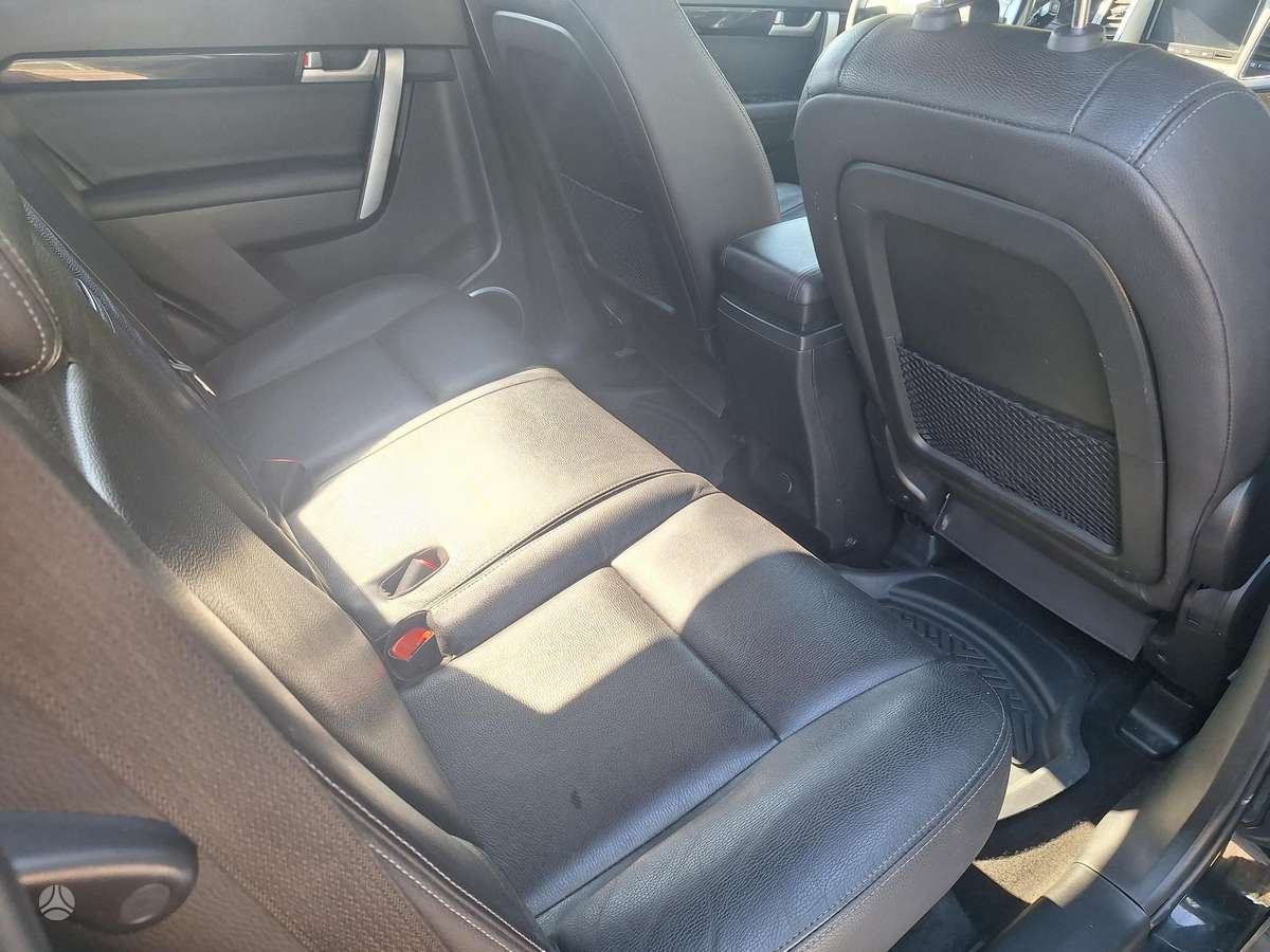 Chevrolet Captiva 2011 — photo 16