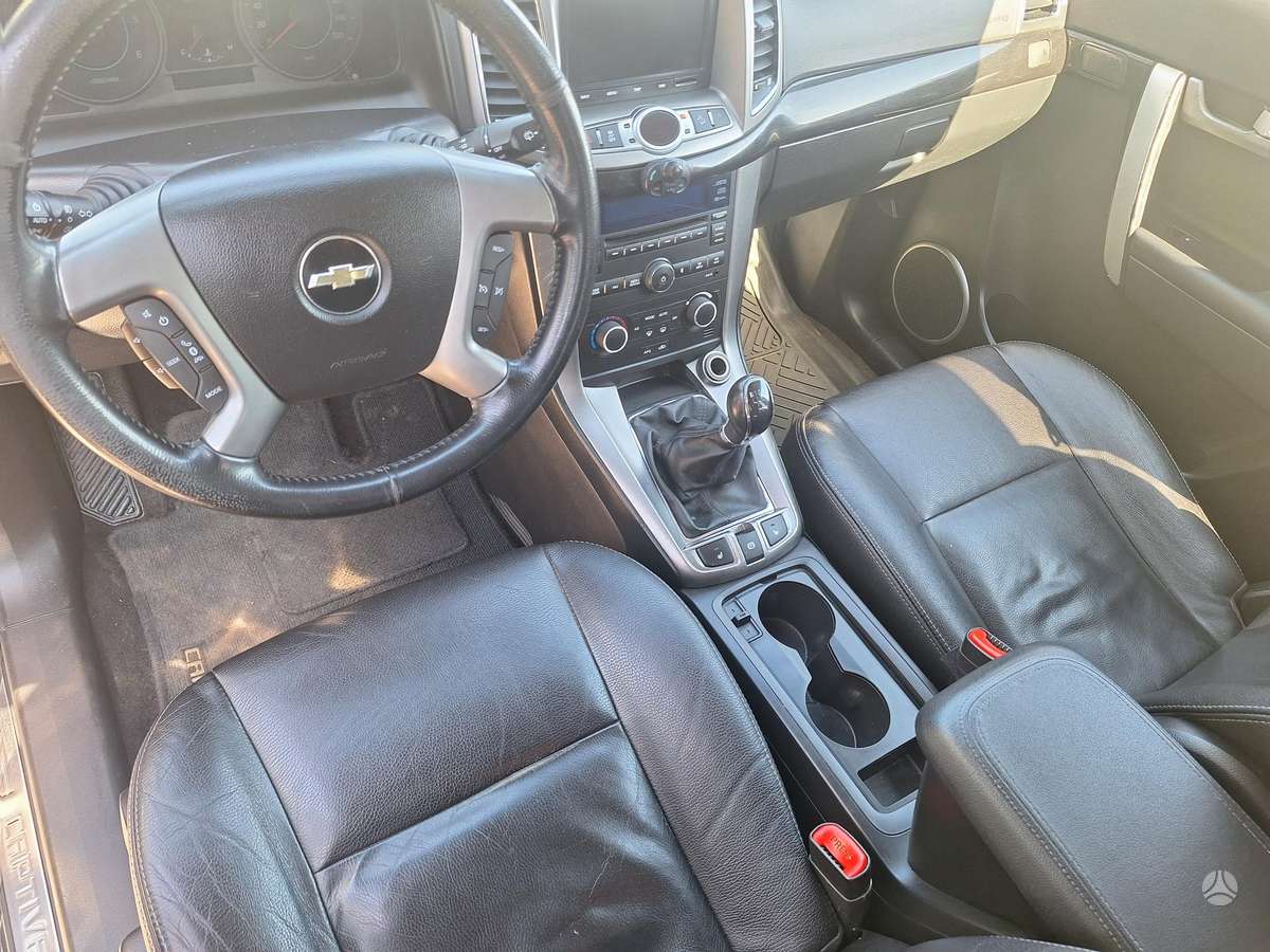Chevrolet Captiva 2011 — photo 20