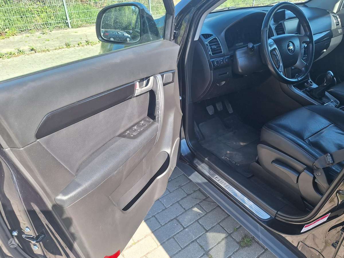 Chevrolet Captiva 2011 — photo 21