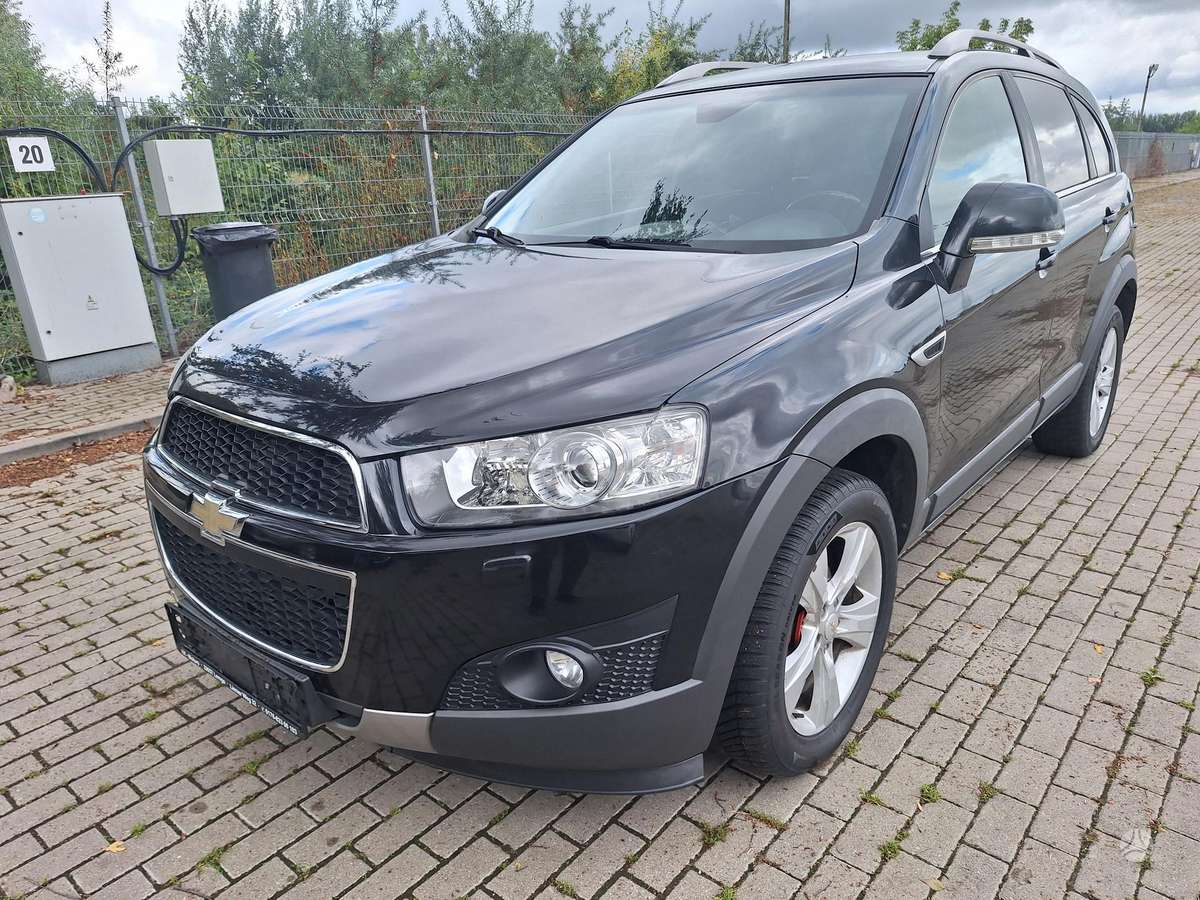 Chevrolet Captiva 2011 — engine 2231 cm³, 184 HP (135kW)