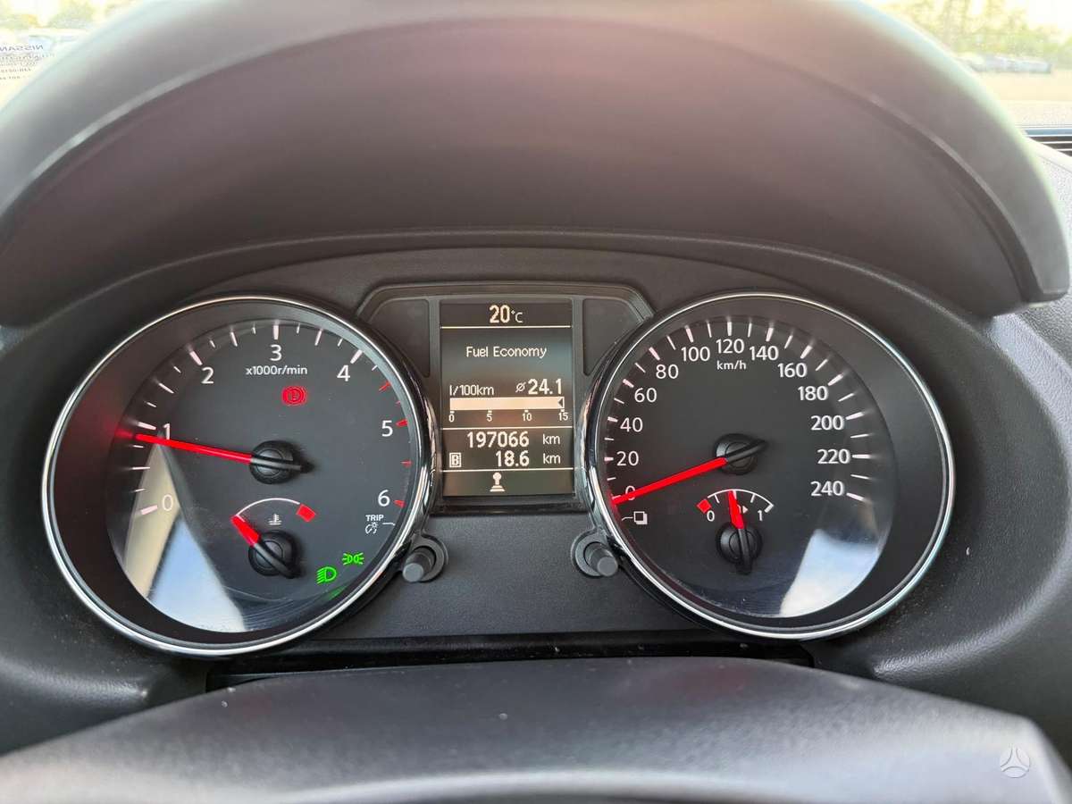 Nissan Qashqai 2012 — photo 14