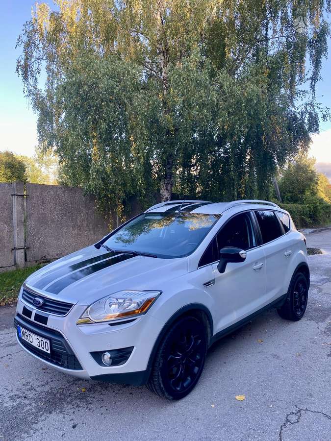Ford Kuga, 2010