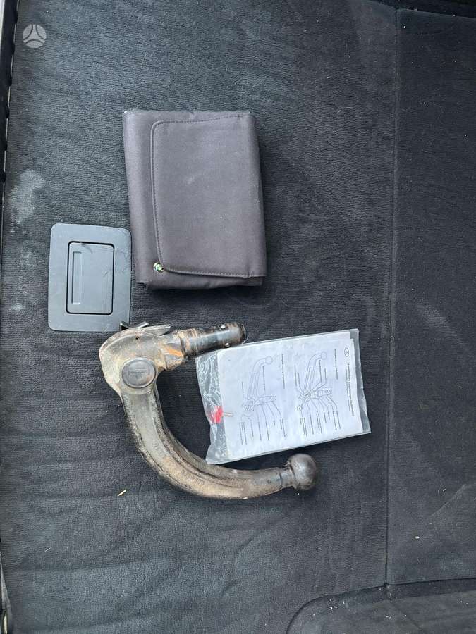 BMW 318 2008 — photo 15