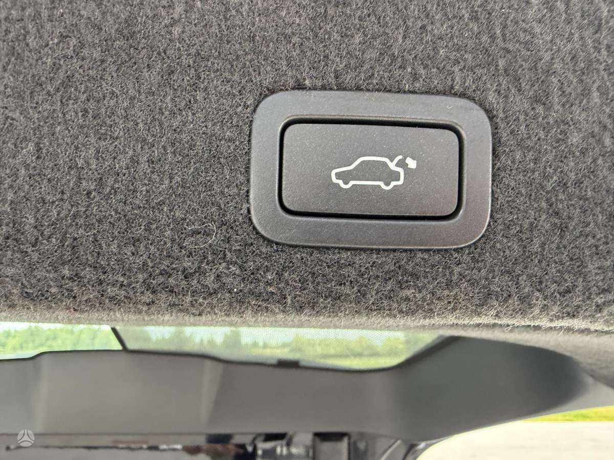 Volvo V70 2011 — photo 13
