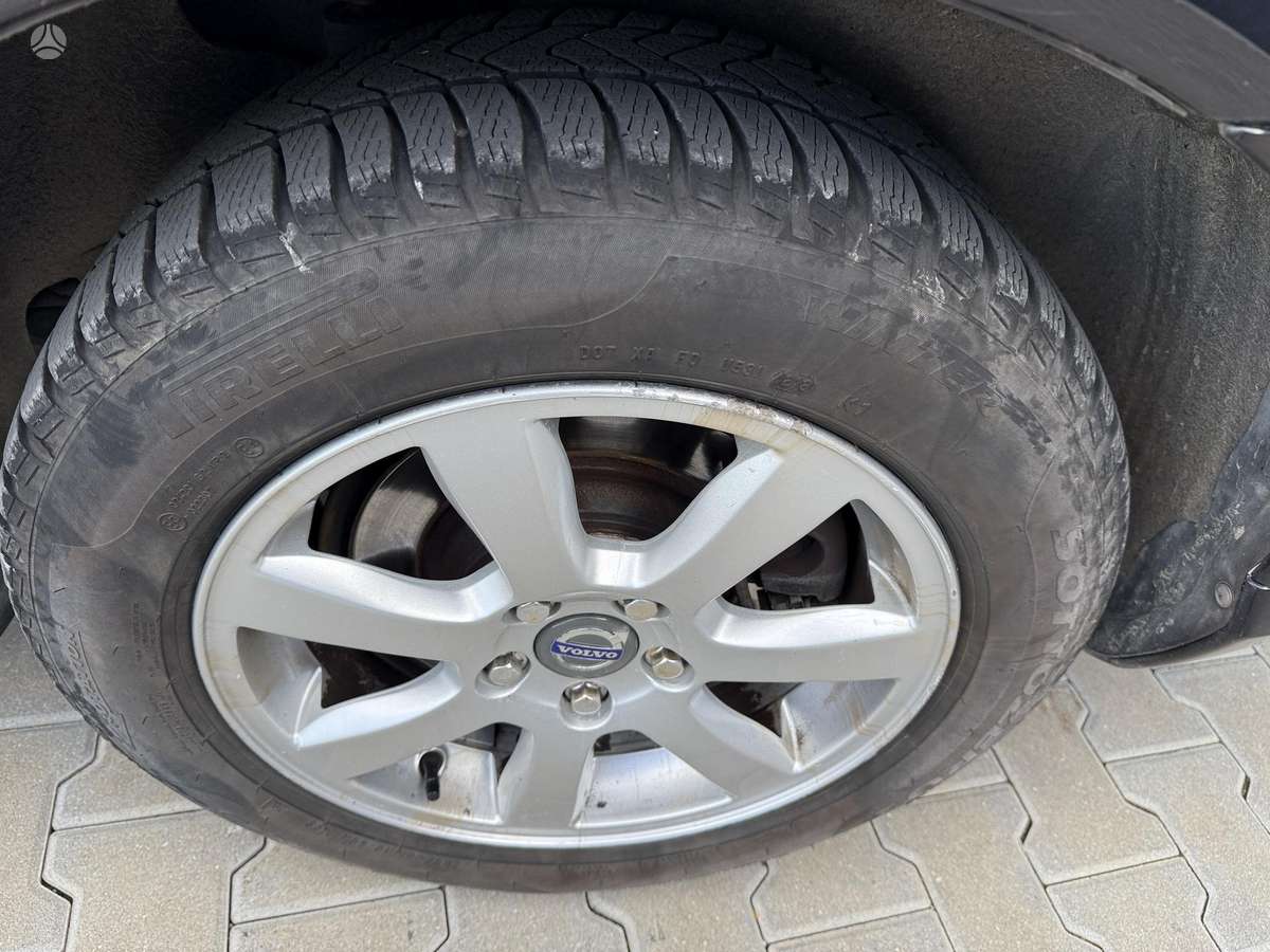 Volvo V70 2011 — photo 17