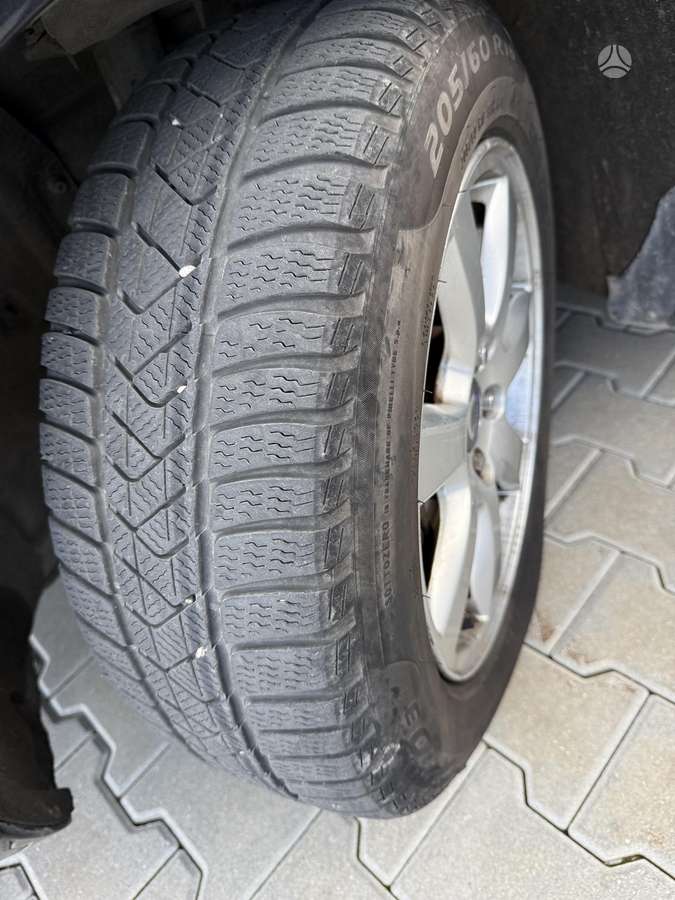 Volvo V70 2011 — photo 19