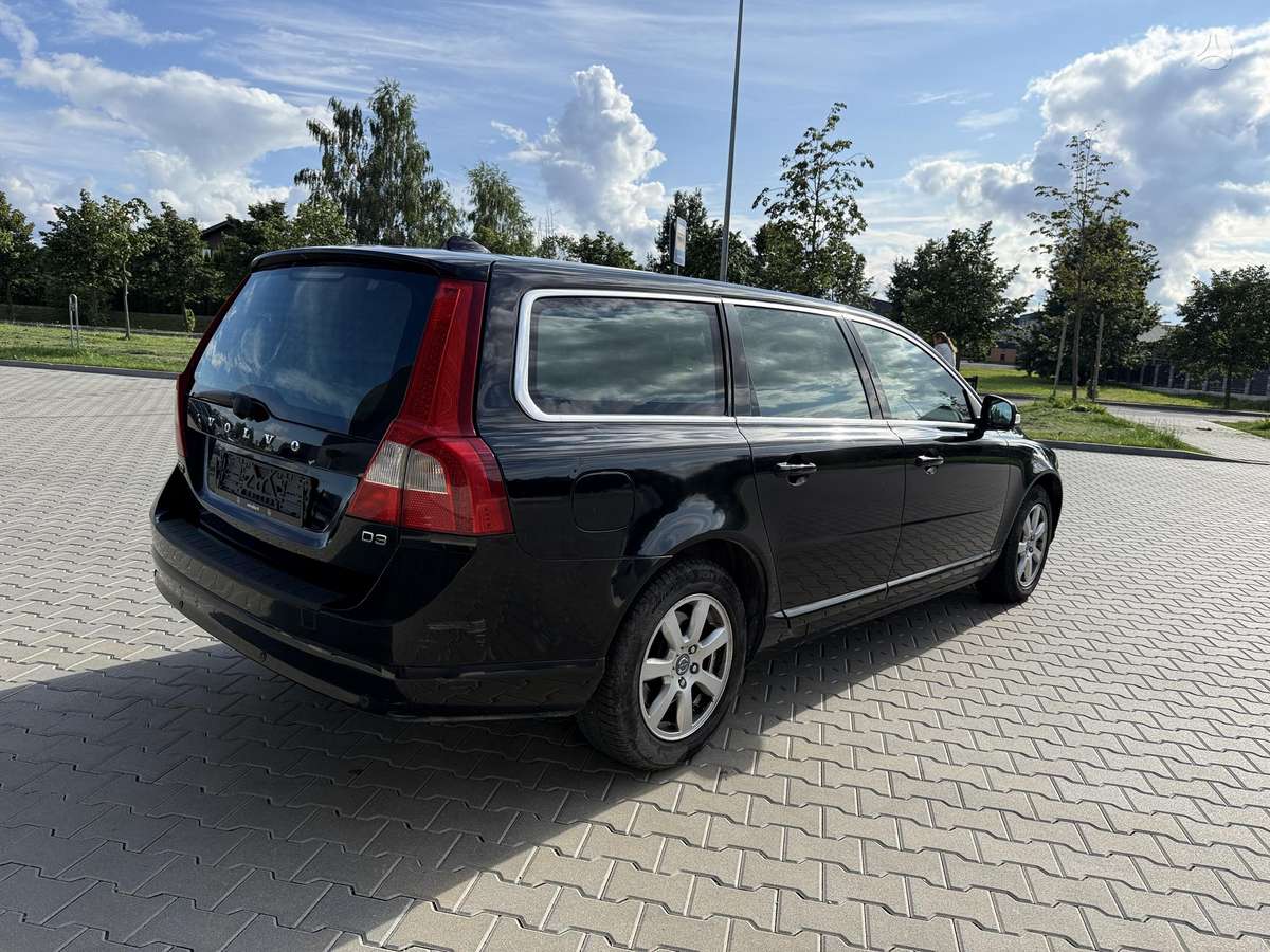 Volvo V70 2011 — photo 6