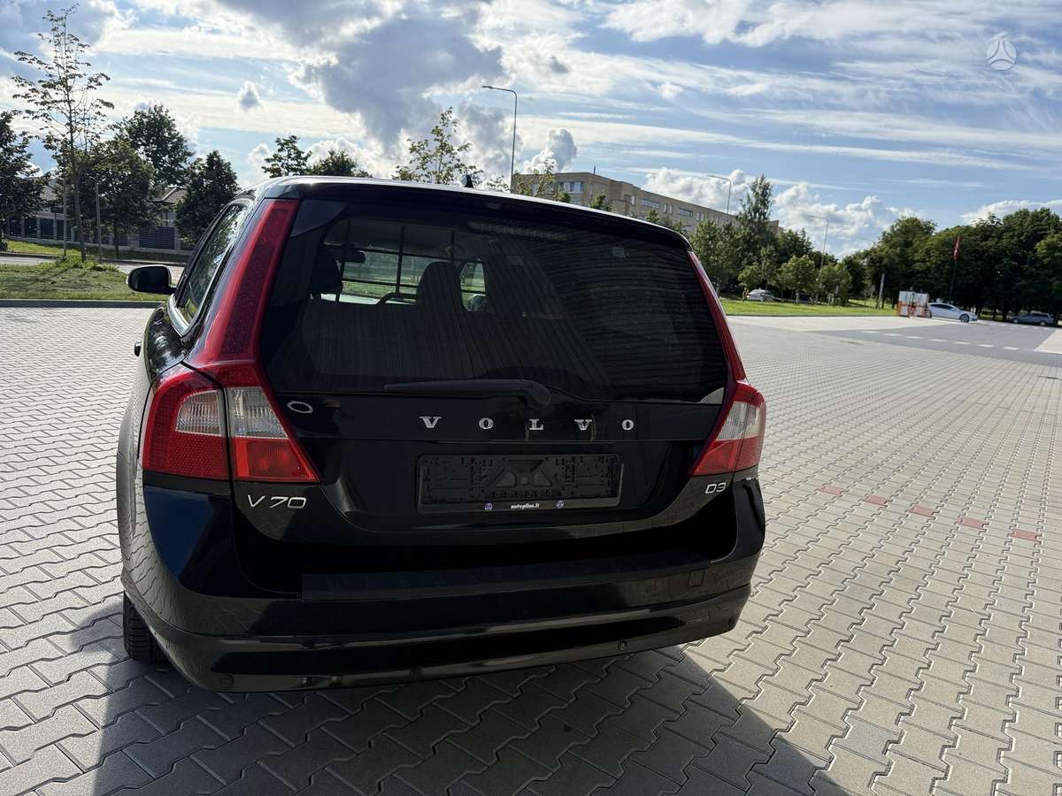 Volvo V70 2011 — photo 9