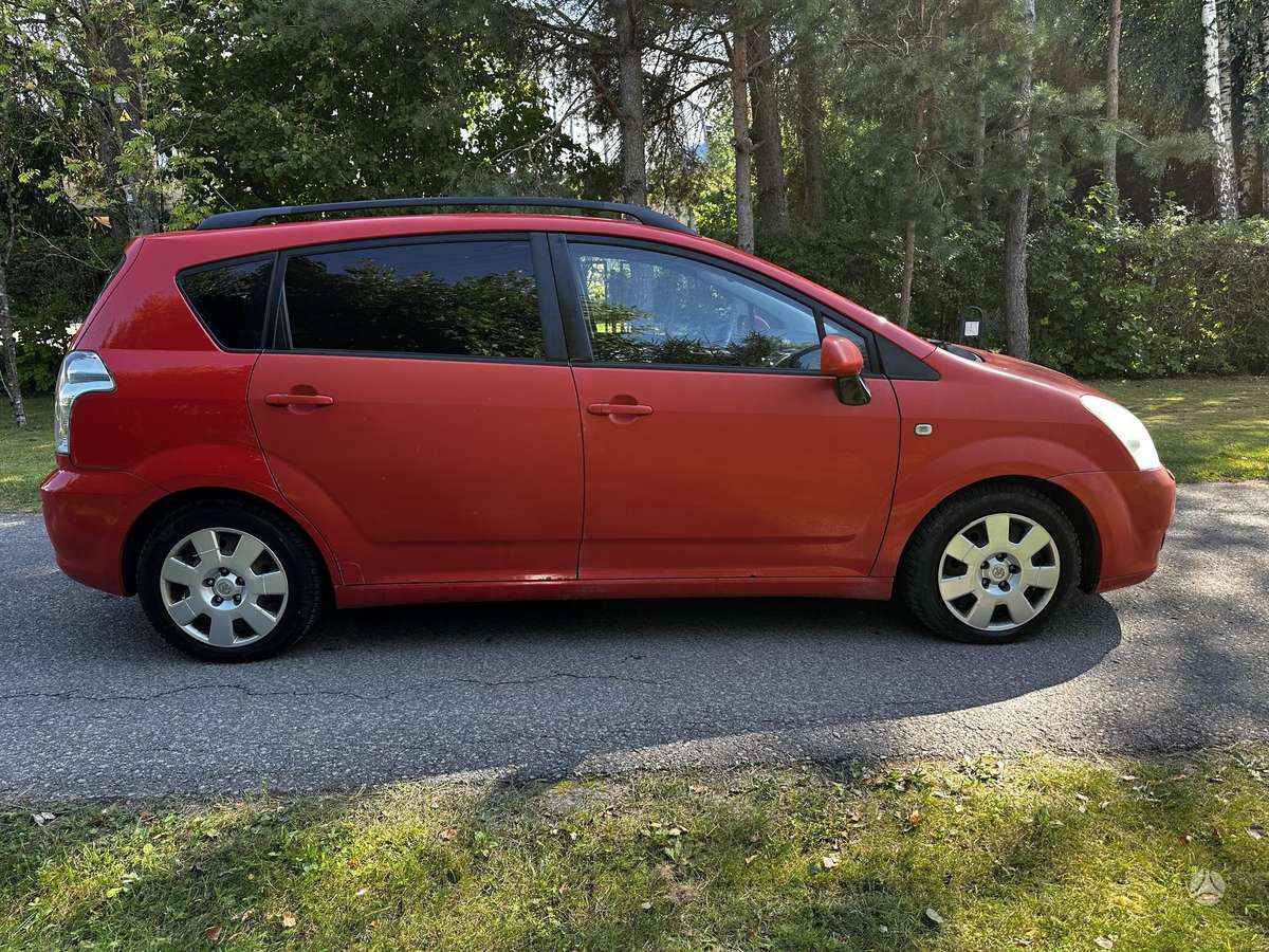 Toyota Corolla 2007 — engine 2000 cm³, 136 HP (100kW)