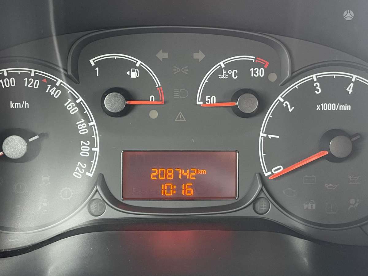 Opel Combo 2015 — фото 13