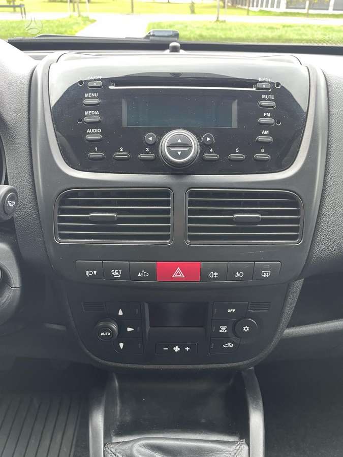 Opel Combo 2015 — фото 14