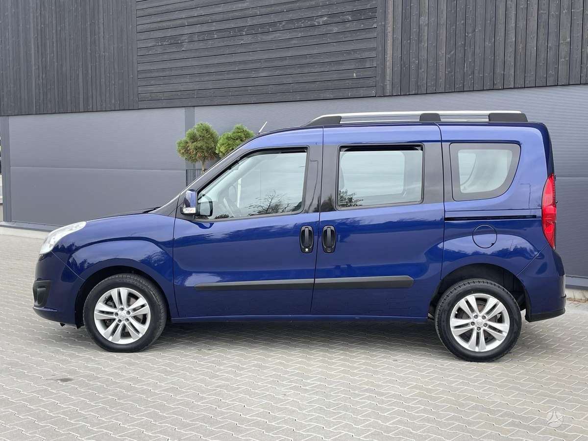 Opel Combo 2015 — двигун 1598 cm³, 95 HP (70kW)