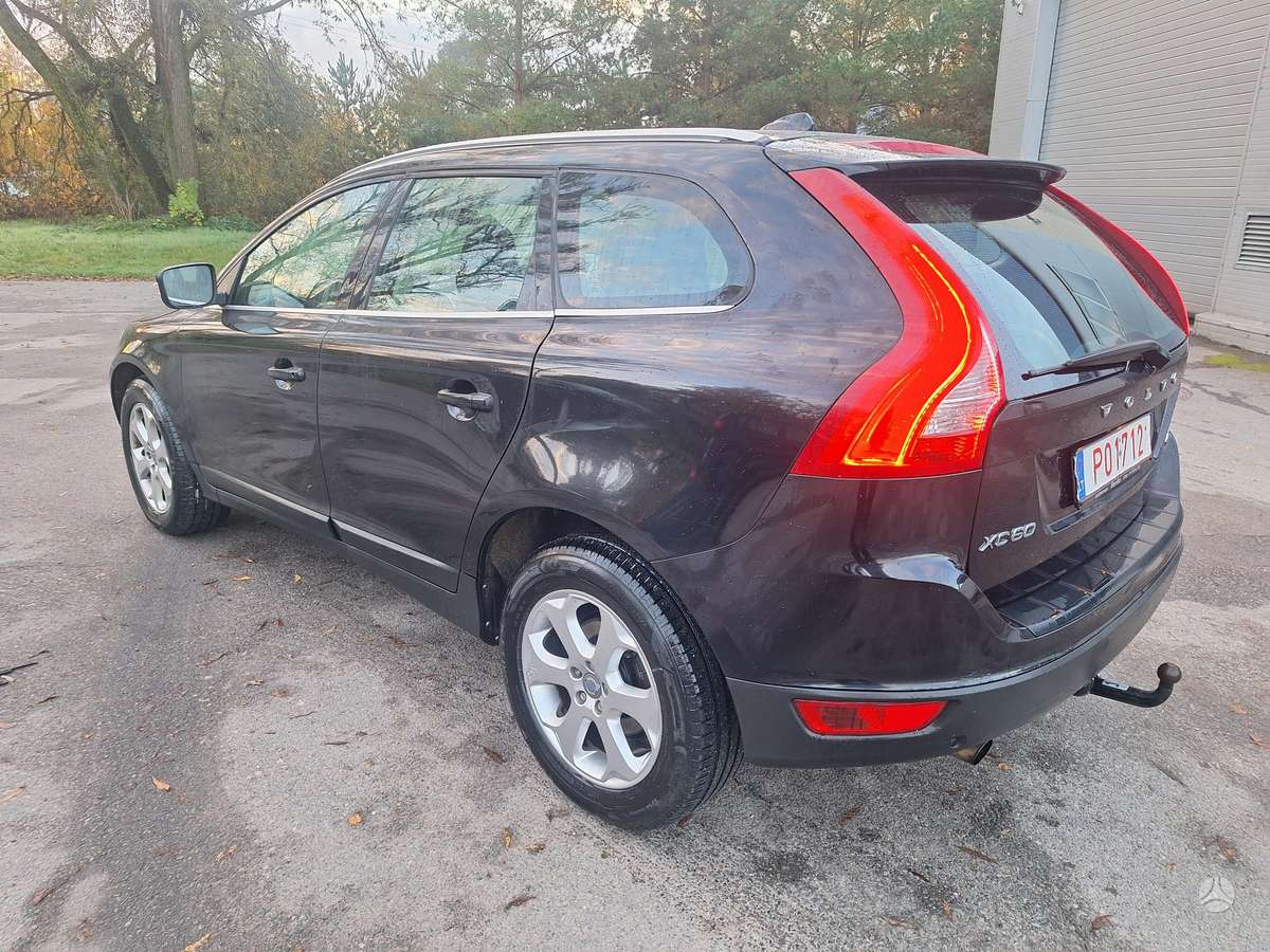 Volvo XC60 2010 — двигун 1984 cm³, 163 HP (120kW)