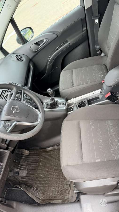 Opel Meriva 2011 — photo 10
