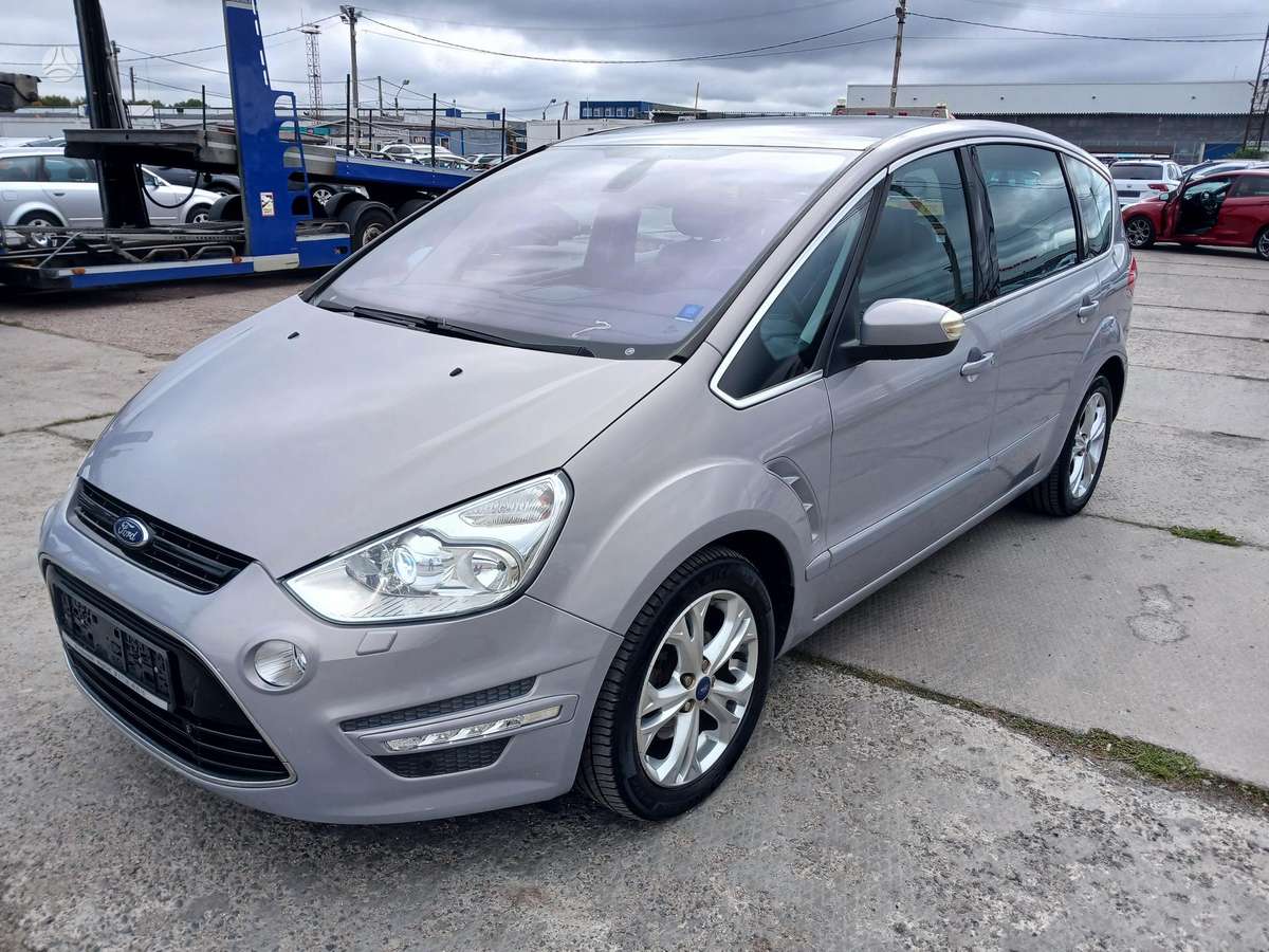 Ford S-MAX 2011 — салон