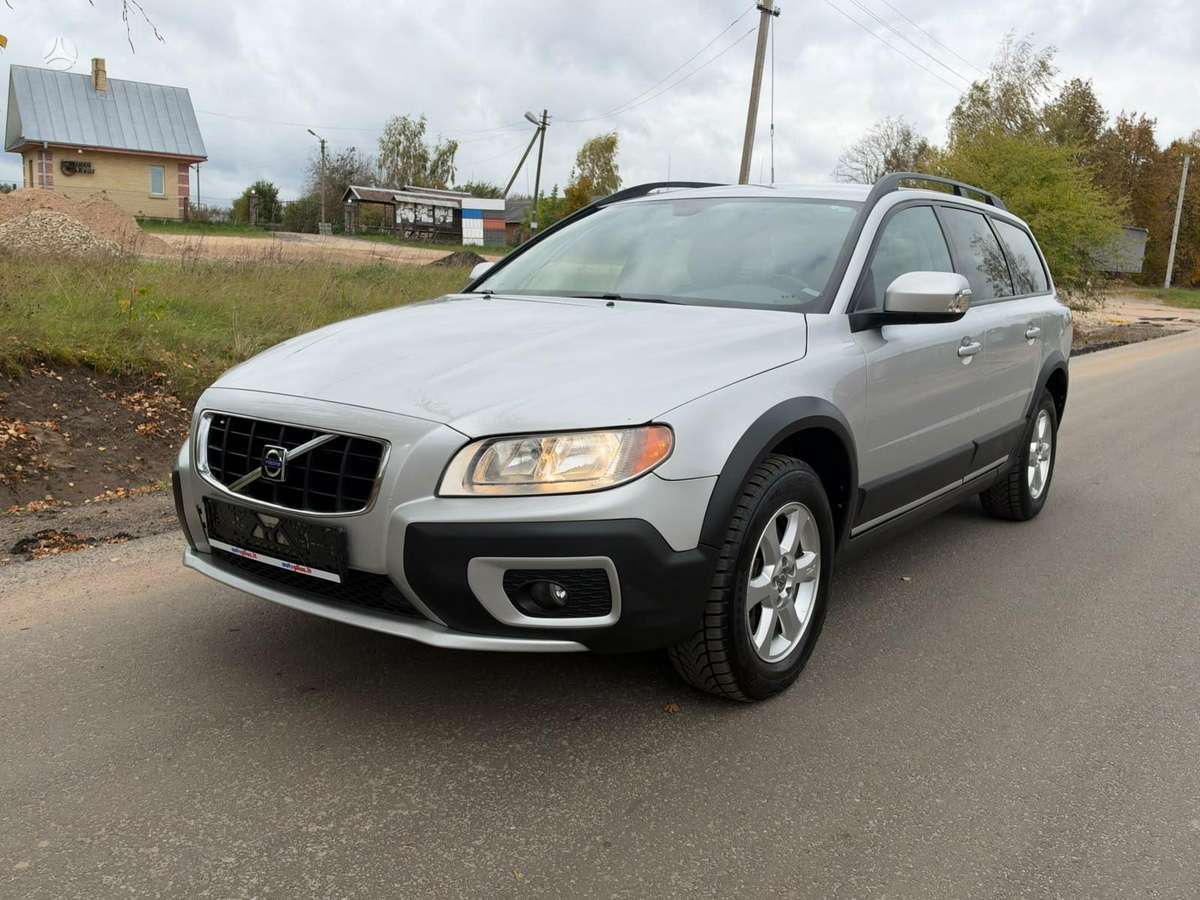 Volvo XC70 2009 — салон