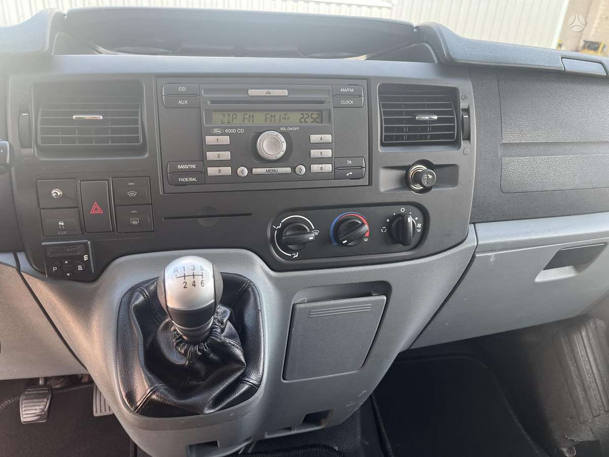 Ford Transit 2012 — photo 15