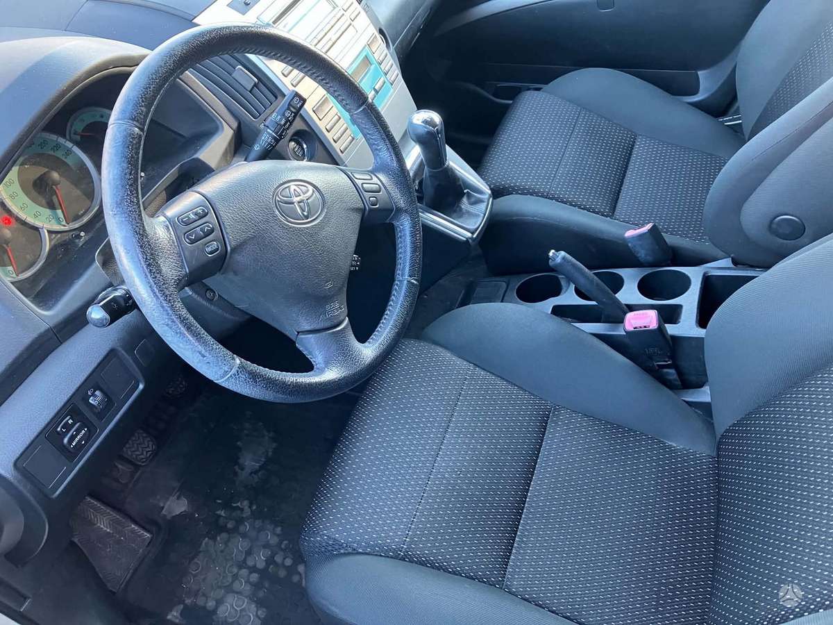 Toyota Corolla 2009 — photo 5