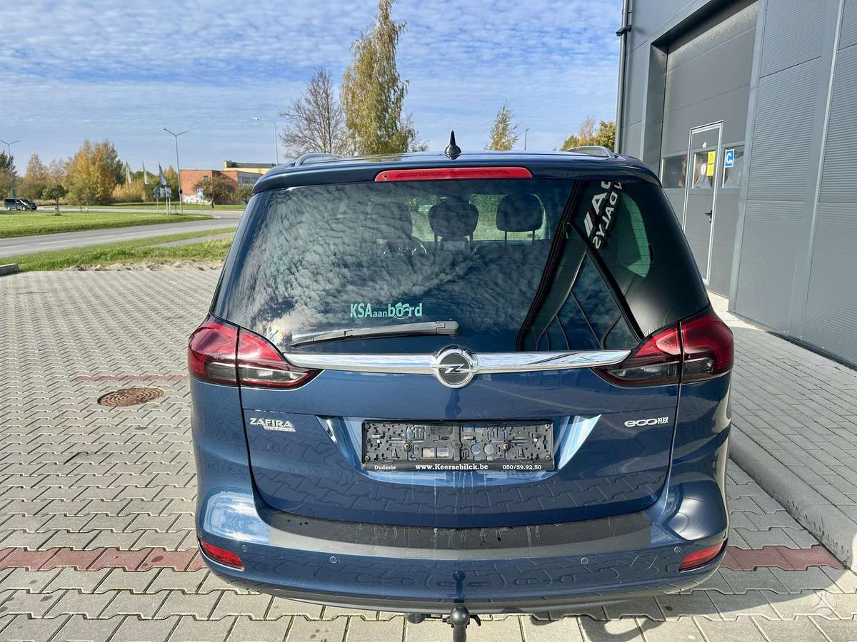 Opel Zafira 2015 — photo 12