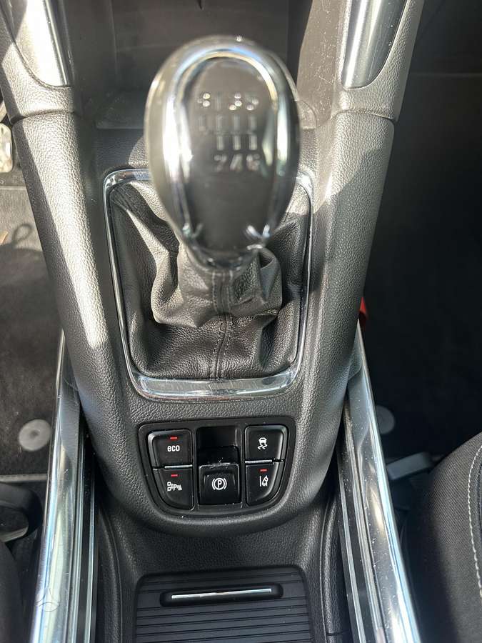 Opel Zafira 2015 — photo 23