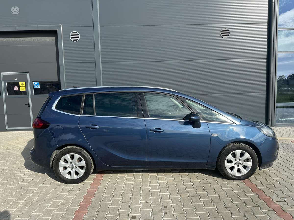 Opel Zafira 2015 — photo 6