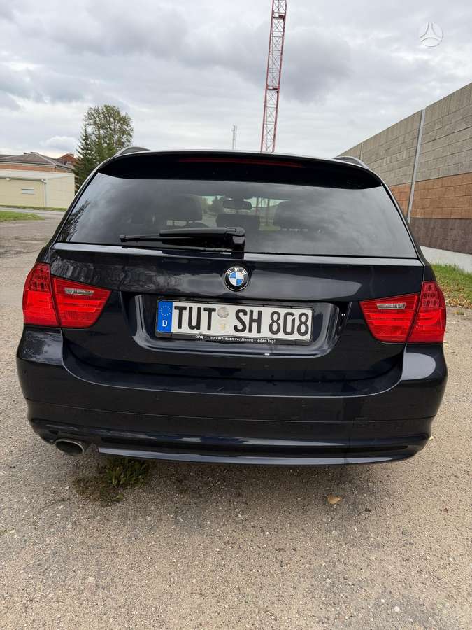 BMW 320 2008 — photo 10