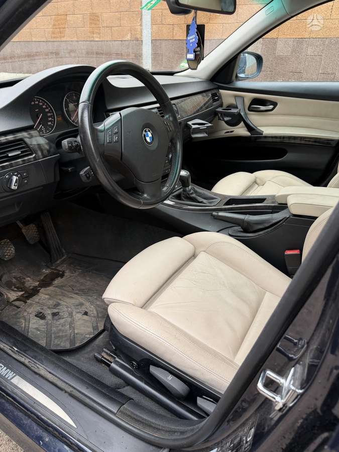 BMW 320 2008 — photo 5
