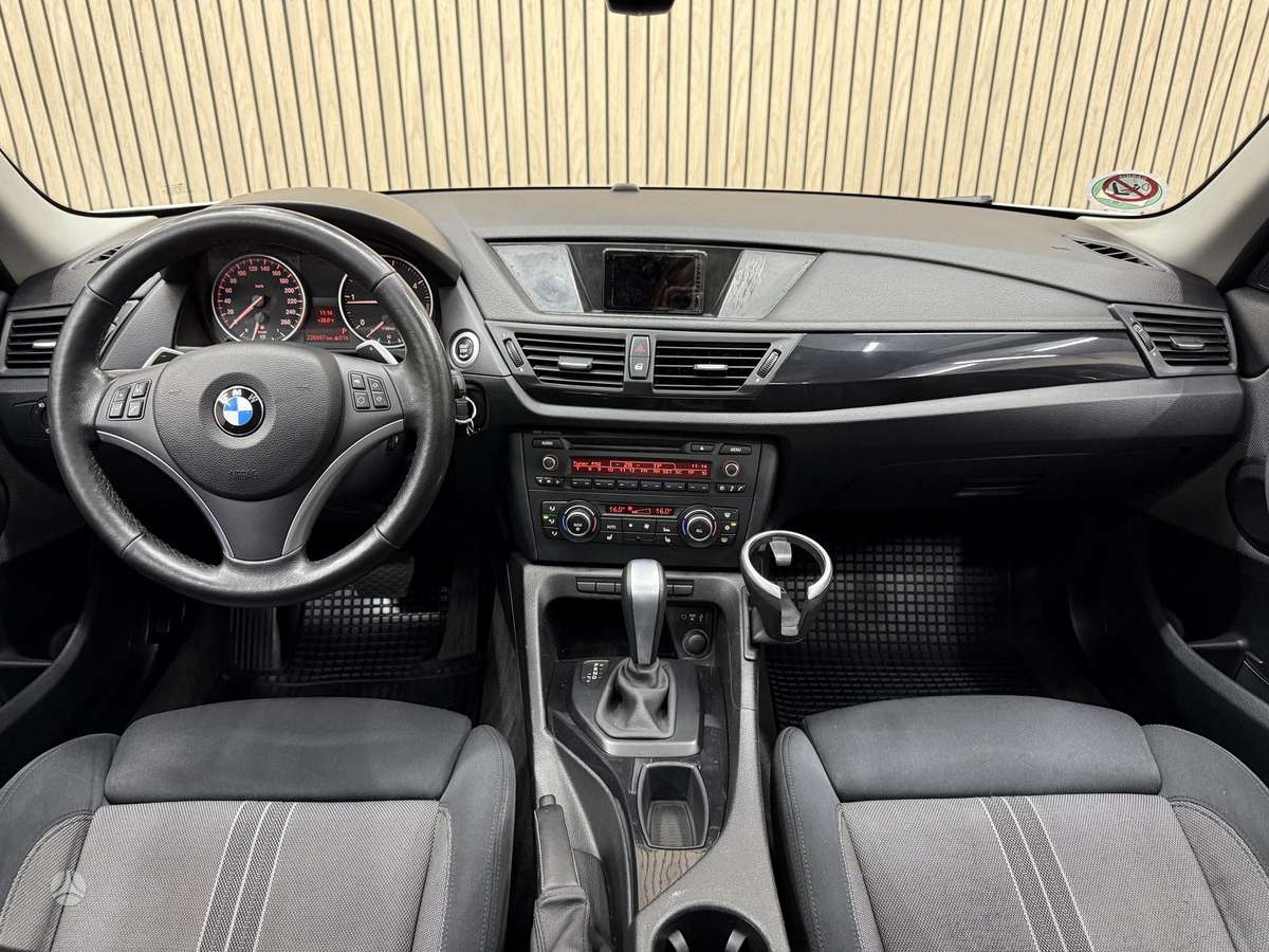 BMW X1 2011 — фото 20
