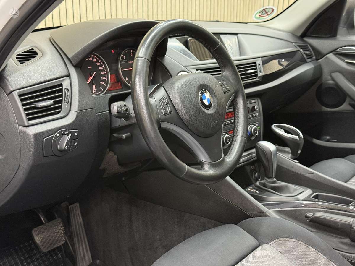 BMW X1 2011 — фото 21