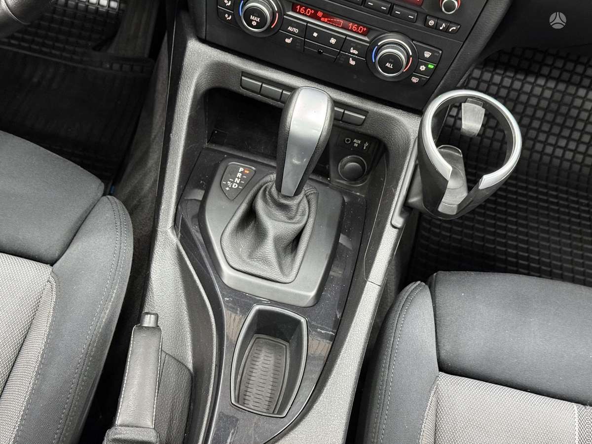 BMW X1 2011 — фото 27