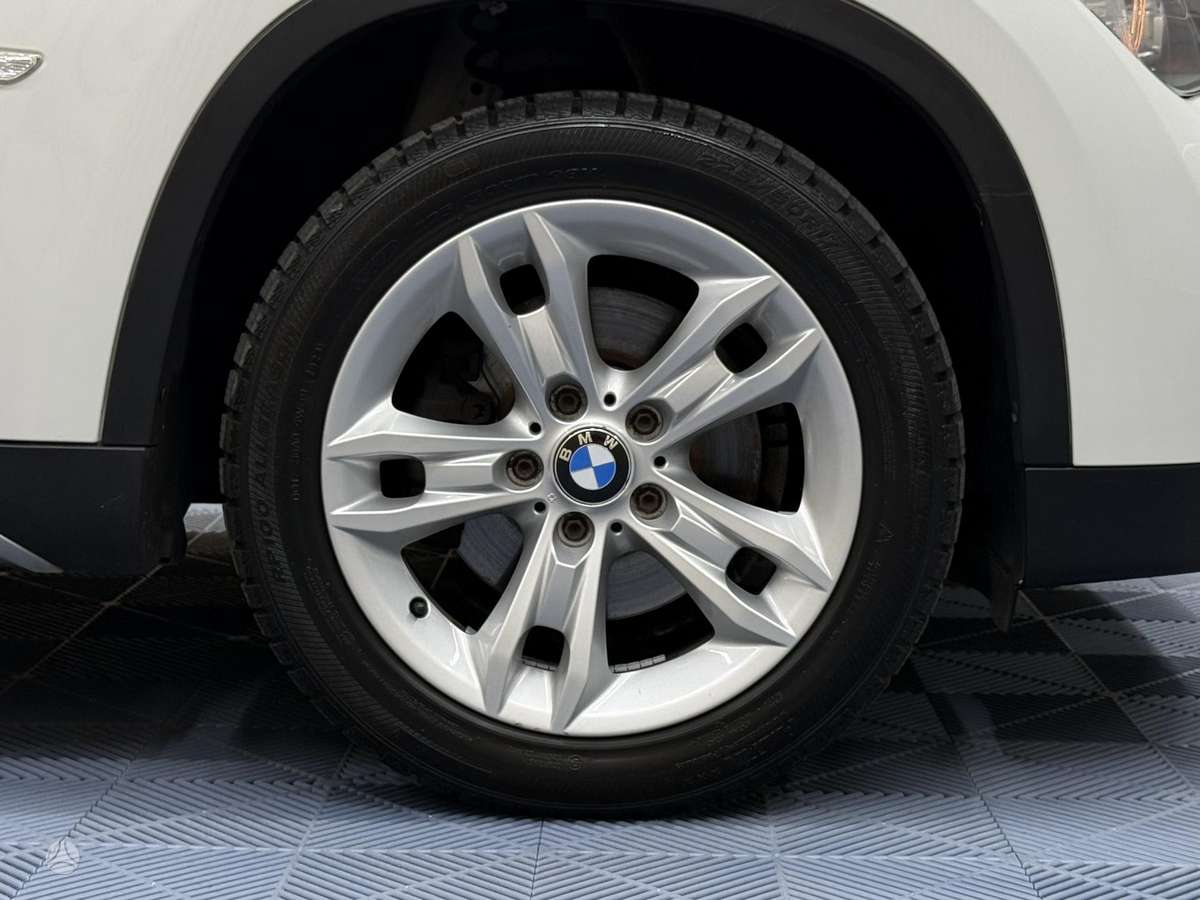 BMW X1 2011 — фото 30
