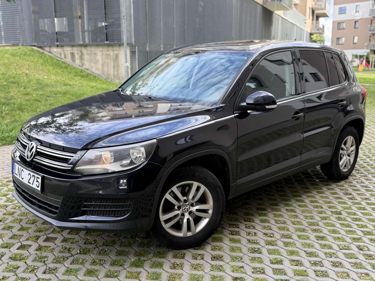 Volkswagen Tiguan 2013 — rear view