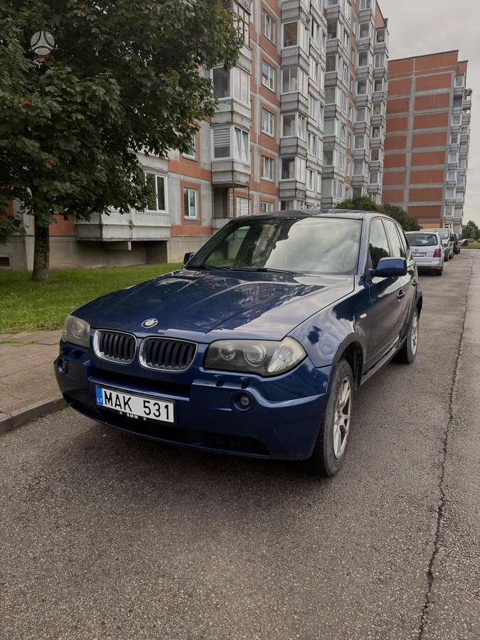 BMW X3 2004 — interior