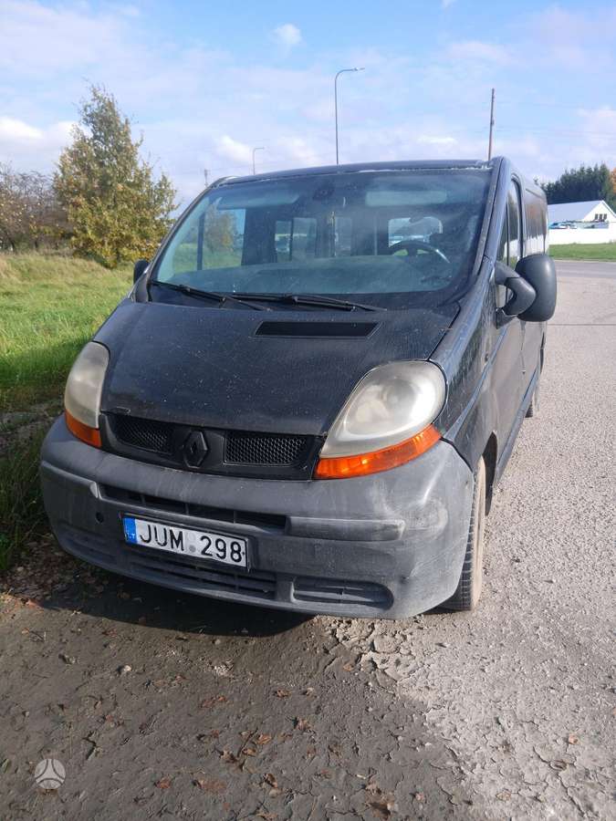 Renault Trafic 2006 — вигляд ззаду