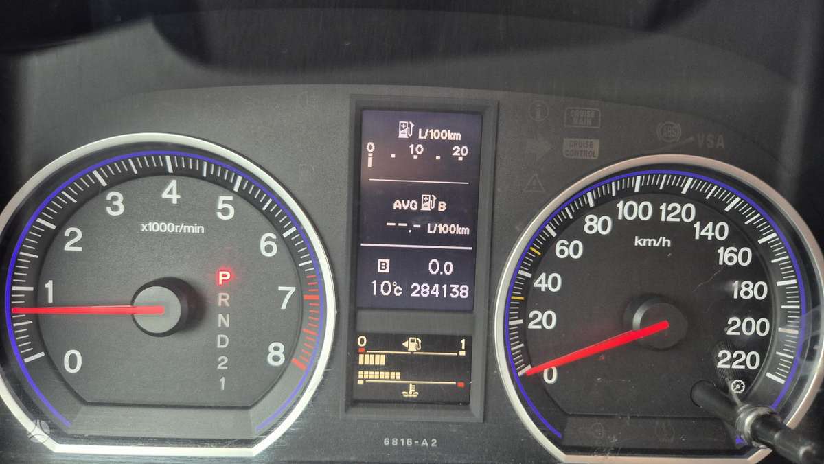 Honda CR-V 2011 — interior
