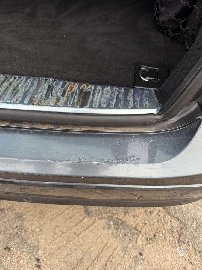 Mercedes-Benz C180 2011 — photo 13