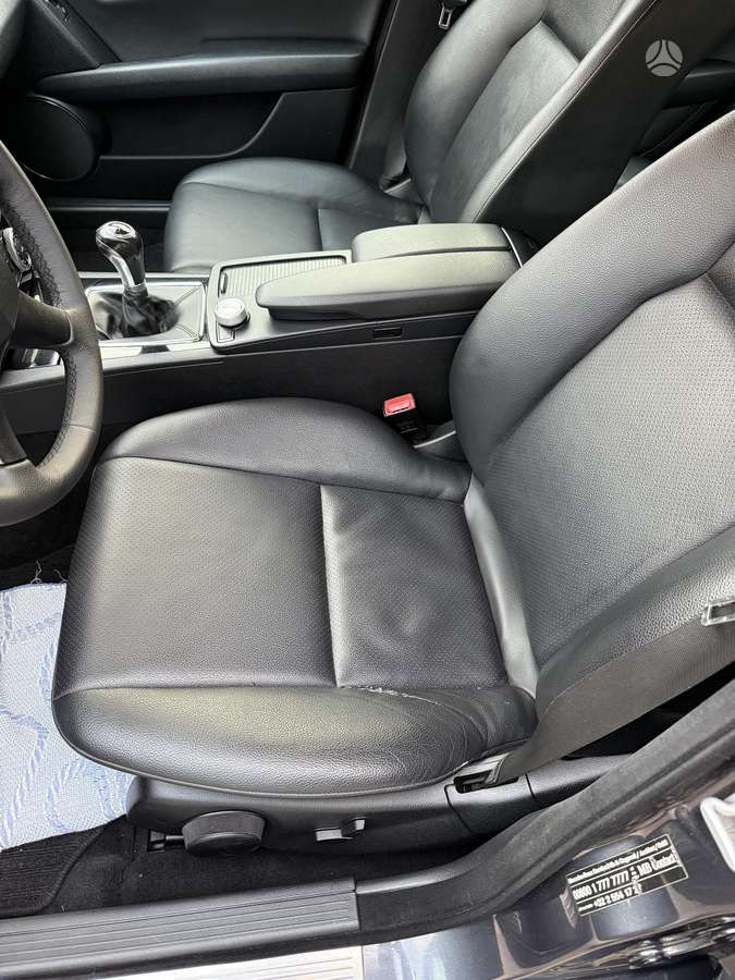 Mercedes-Benz C180 2011 — photo 14