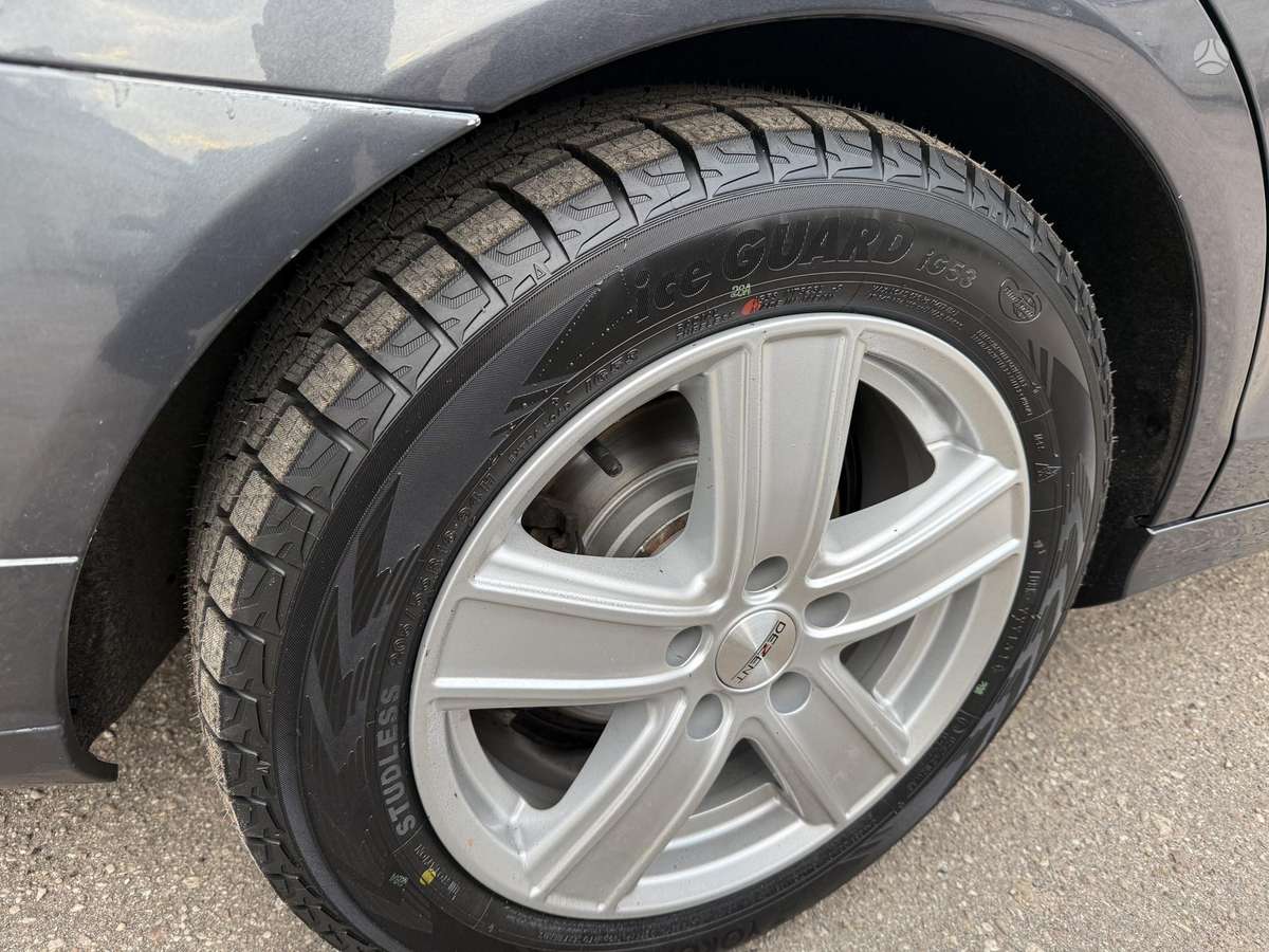 Mercedes-Benz C180 2011 — photo 6