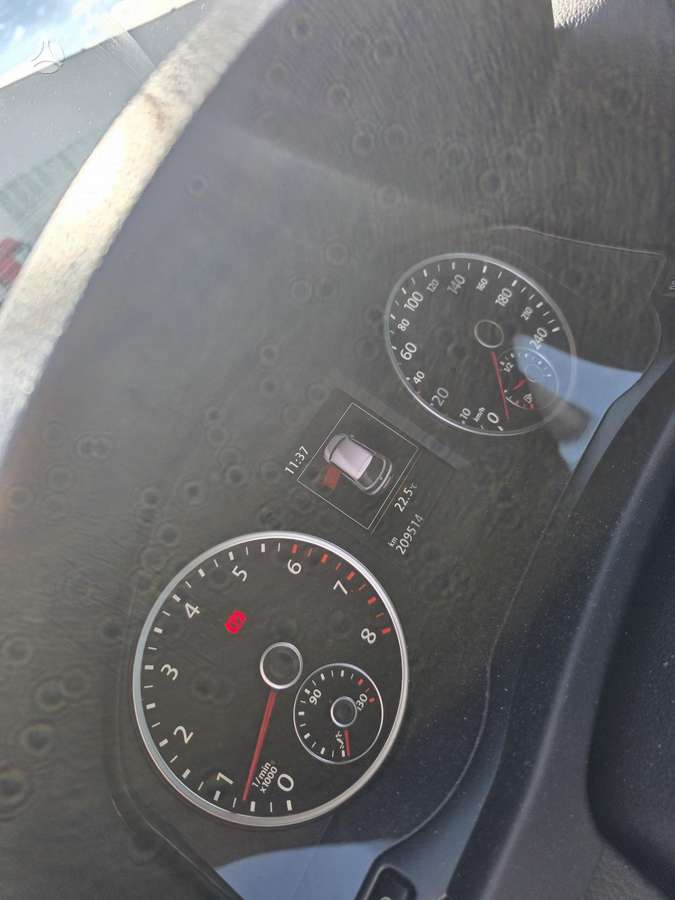 Volkswagen Tiguan 2014 — photo 21