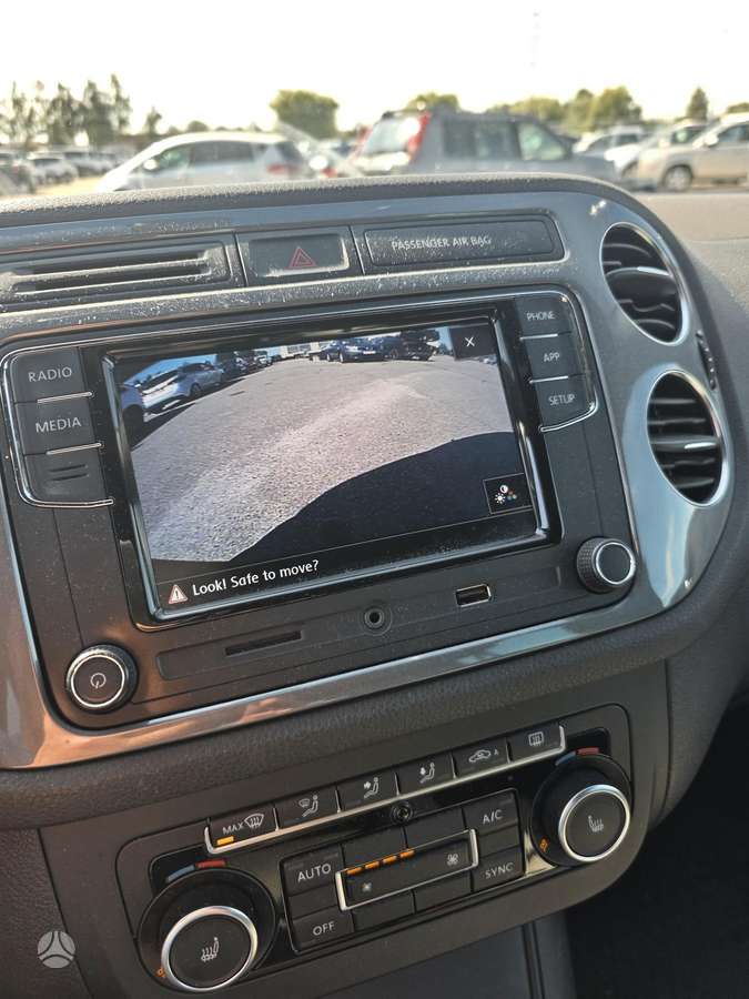 Volkswagen Tiguan 2014 — photo 22