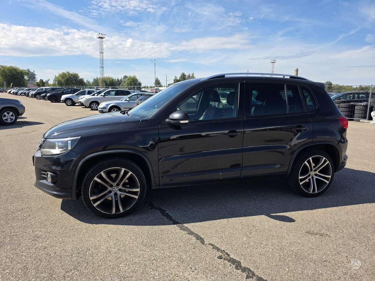 Volkswagen Tiguan 2014 — interior