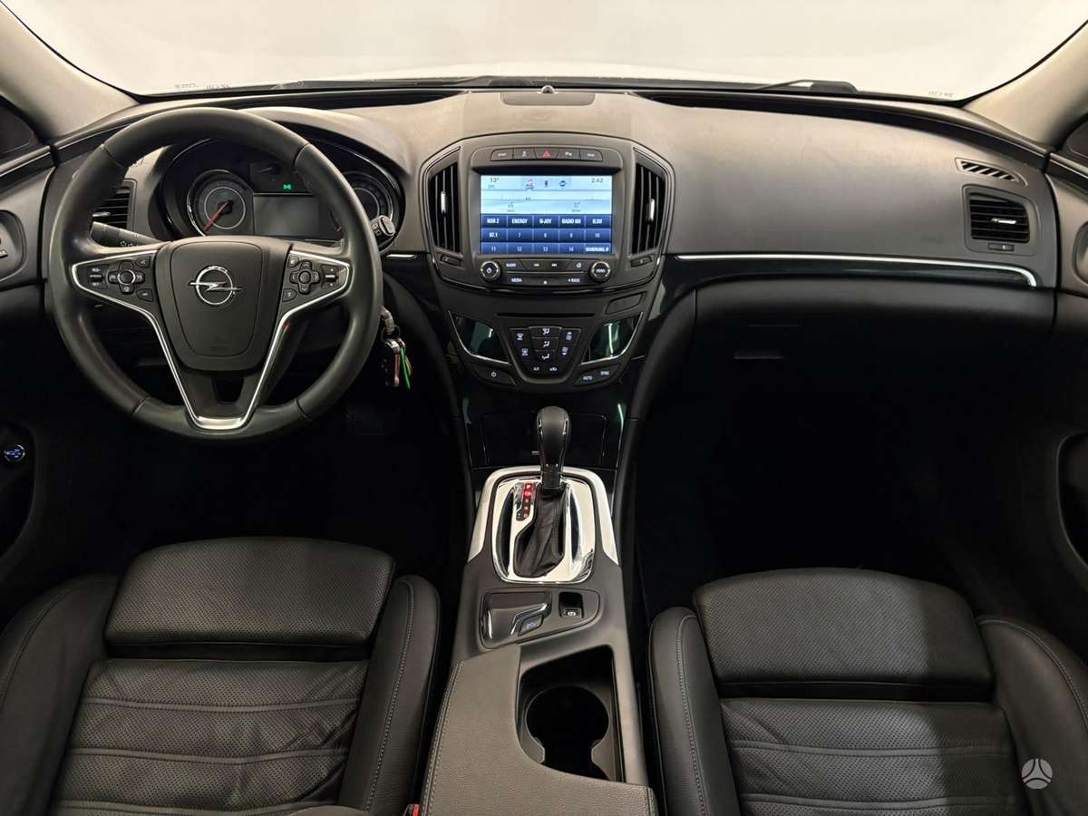 Opel Insignia 2014 — photo 21