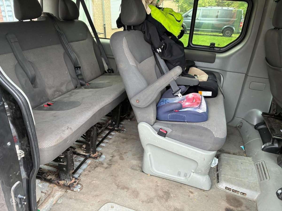 Opel Vivaro 2012 — engine 2000 cm³, 90 HP (66kW)