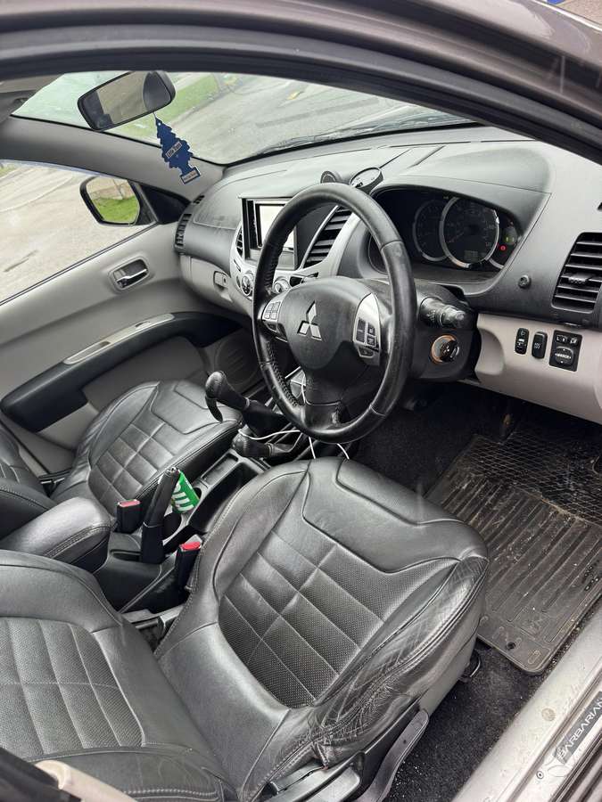 Mitsubishi L200 2013 — photo 6