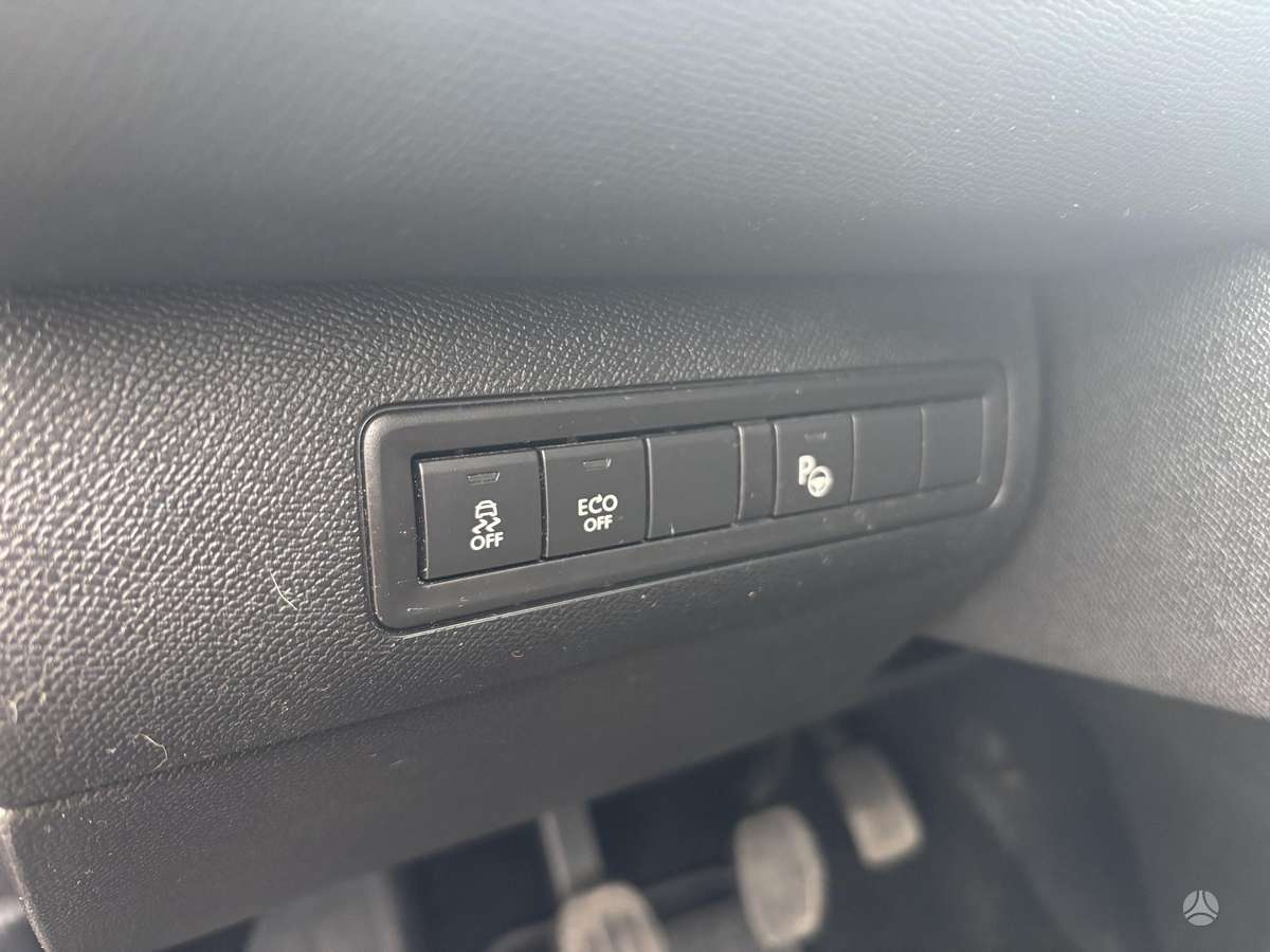 Peugeot 308 2014 — photo 12